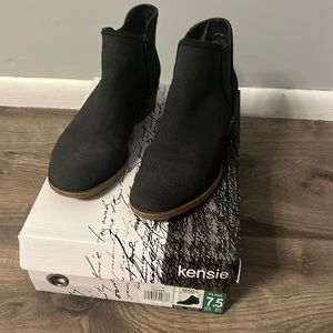 Womens Kensie Gerona Booties sz 7.5 Dark Grey